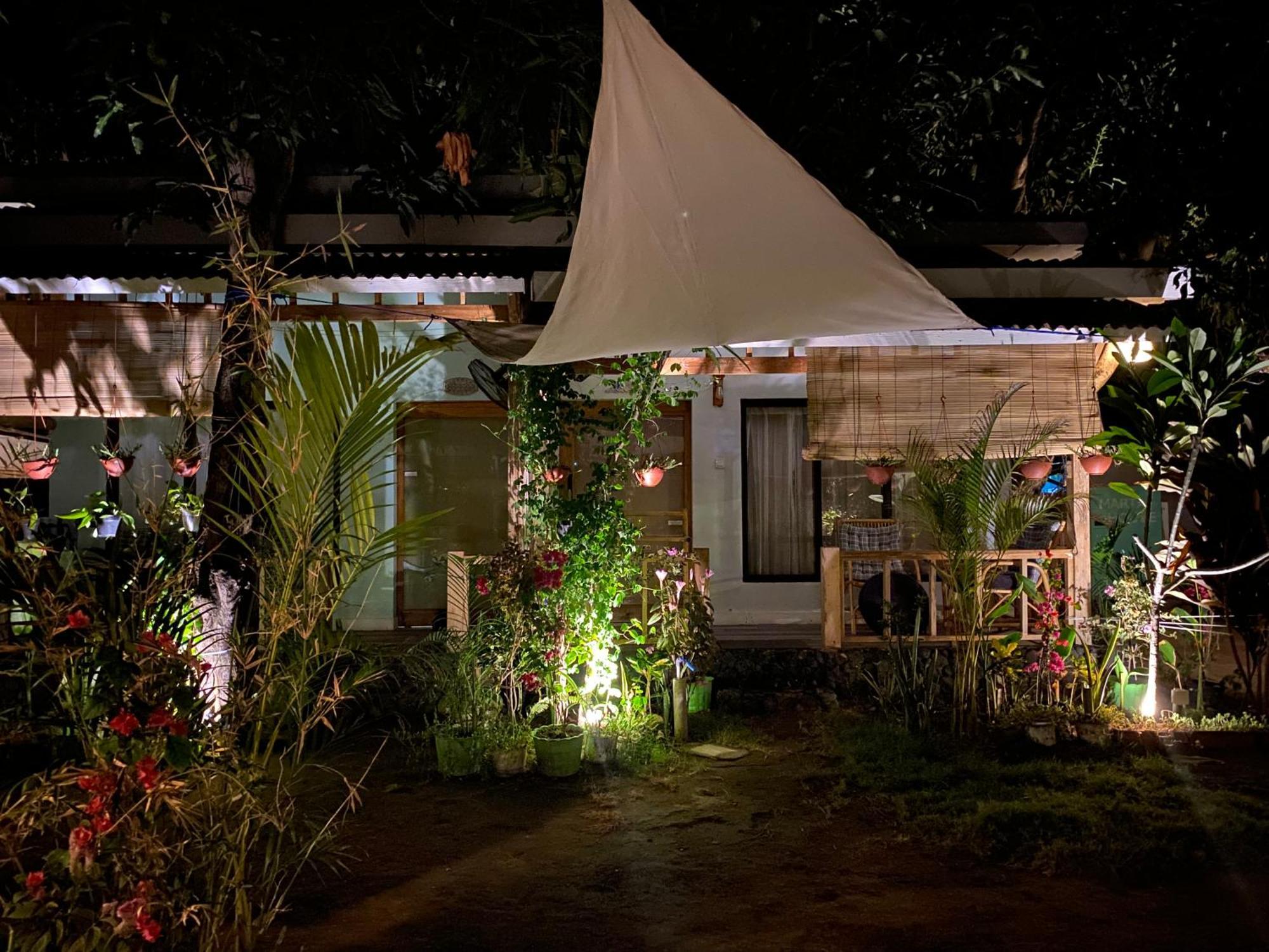 Marta House Gili Air Hotel Екстериор снимка