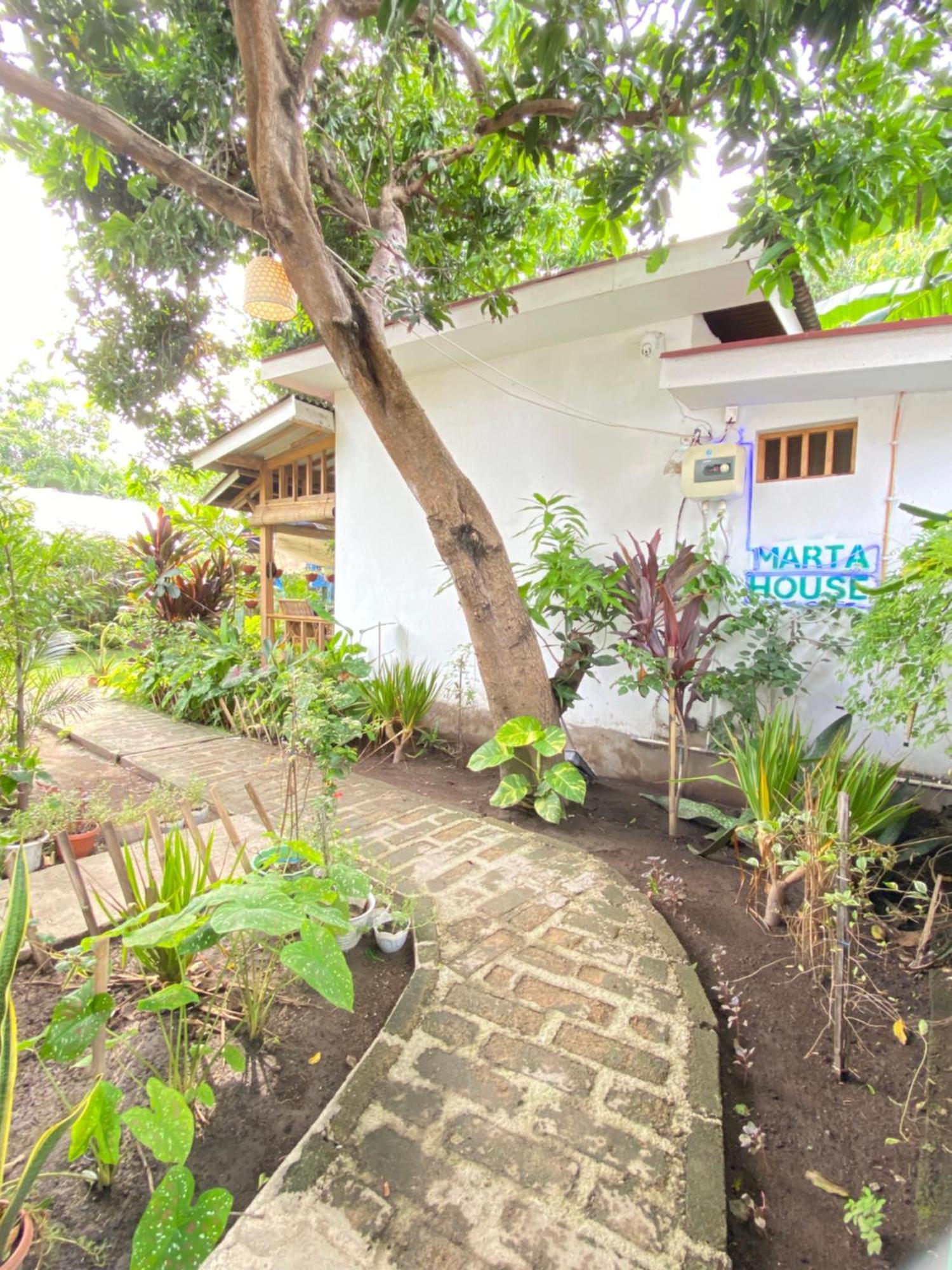 Marta House Gili Air Hotel Екстериор снимка