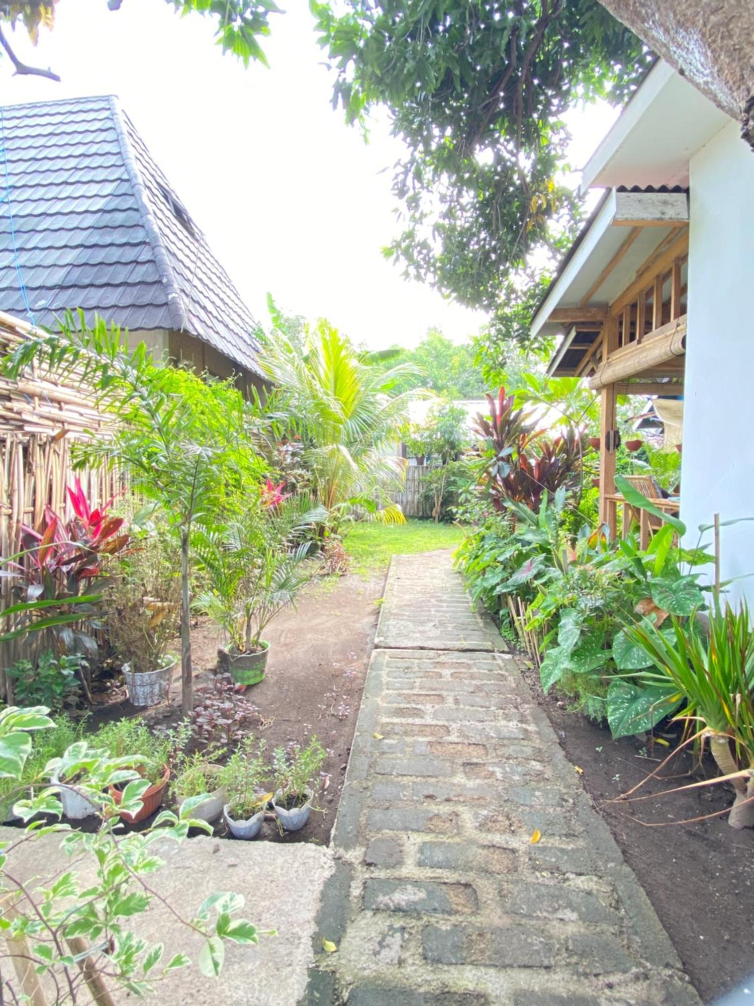 Marta House Gili Air Hotel Екстериор снимка