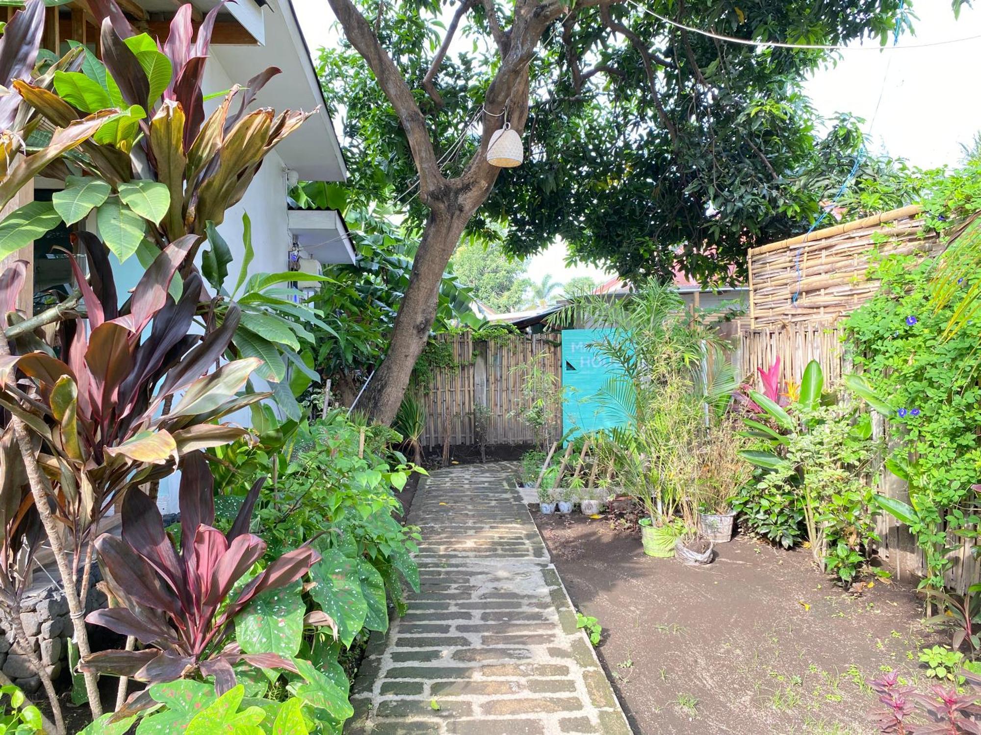 Marta House Gili Air Hotel Екстериор снимка